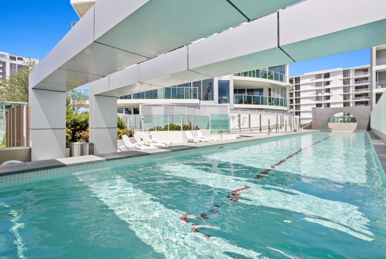 Sport & Beauty 5, Luxury Beachfront Stay in Kirra, Gold Coast