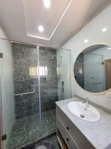 Bathroom 3, OCEANVIEW AIRBNB, Eti-Osa