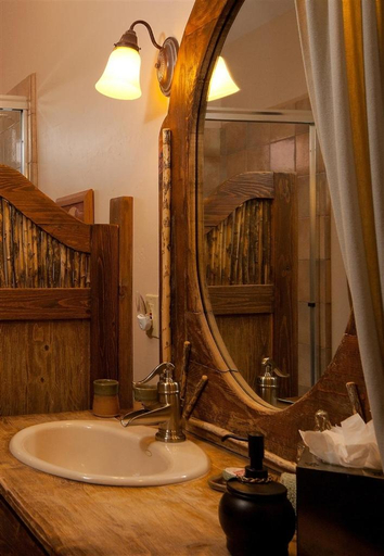 Bathroom 4, The Inn at Thunder Mountain, Yavapai
