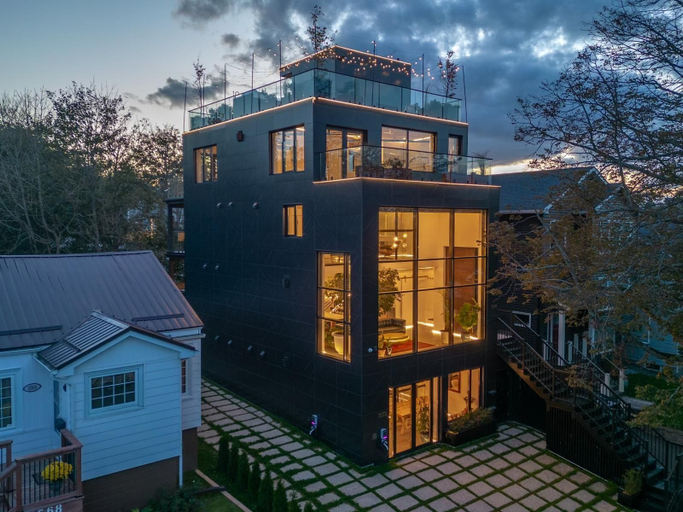 Exterior & Views 2, The Halifax Rooftop Home (Furnished), Halifax