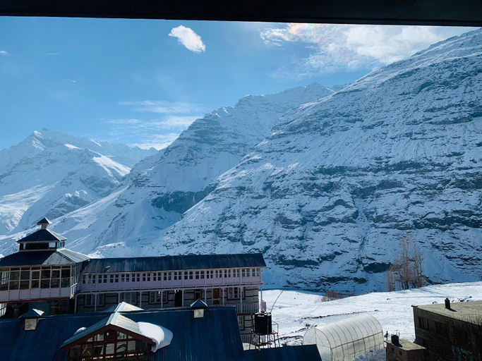 Others 5, The Bulevar - Whispering willow , Lahul & Spiti