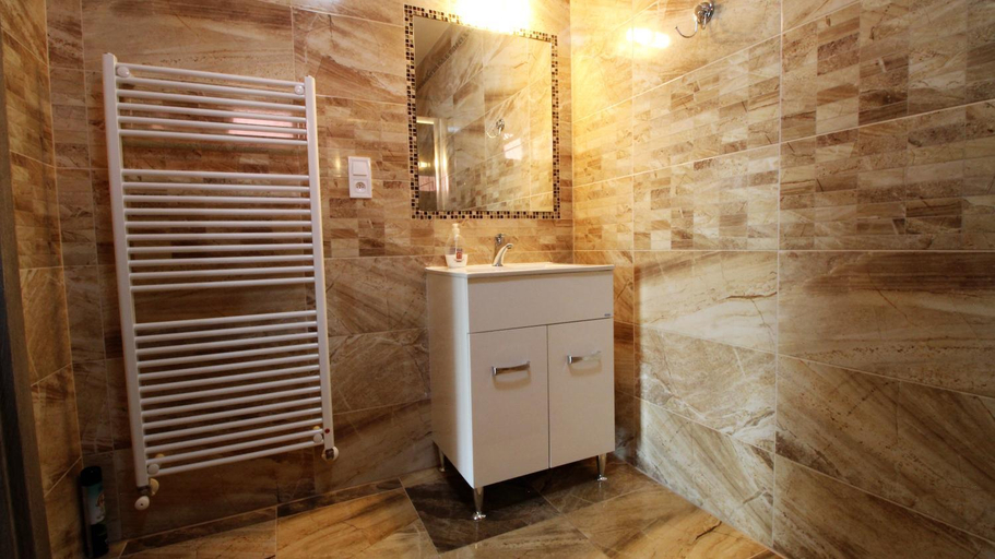 Bathroom 2, Penzion Mika, Nové Zámky