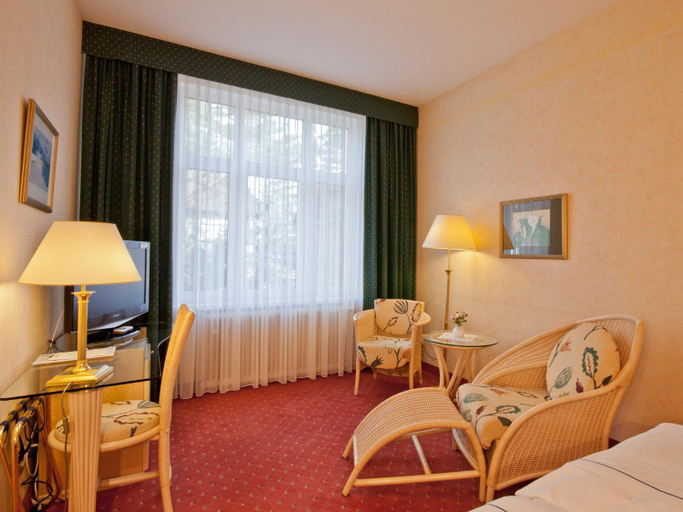 Bedroom, Park-Hotel, Ostholstein