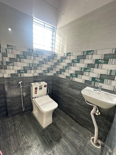 Bathroom 3, S G R HOTEL & LODGE, Bangalore