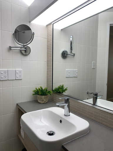 Bathroom 5, The Palmer Collective, South Townsville
