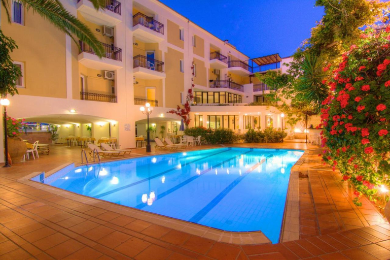 Others 4, Hotel Fortezza, Crete