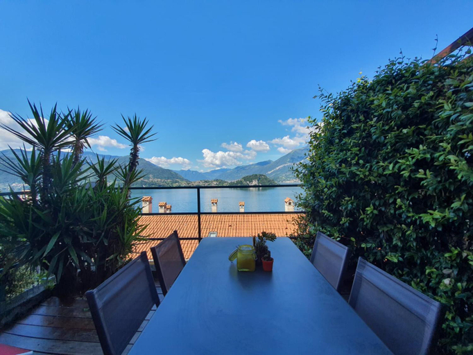 Others 5, The Owl House, Lecco