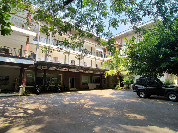 Exterior & Views 2, BANDENGAN BEACH HOTEL JEPARA, Jepara