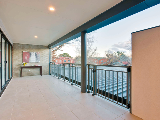 Exterior & Views 7