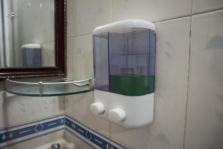 Bathroom 9