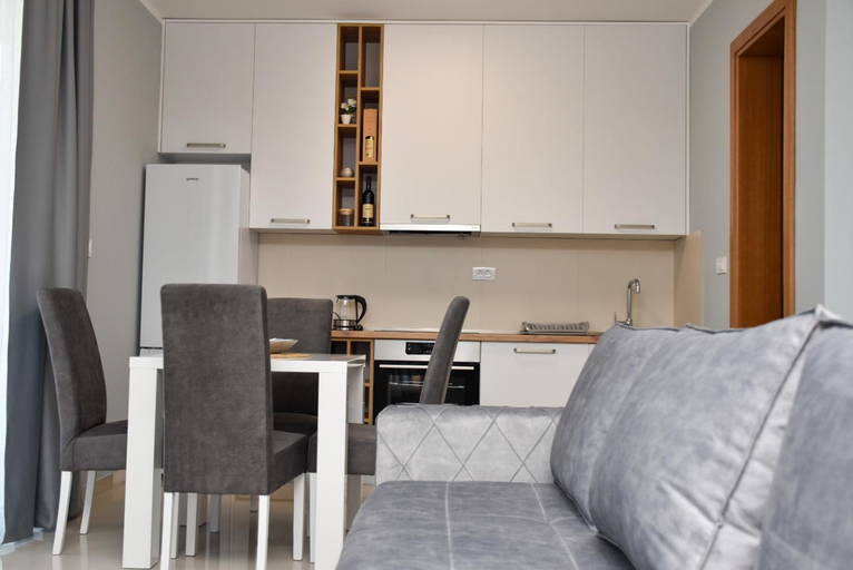 Others 2, Apartments Sisevic