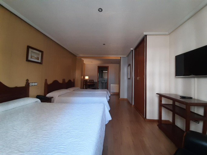 Bedroom 3, Hotel Favila, Asturias