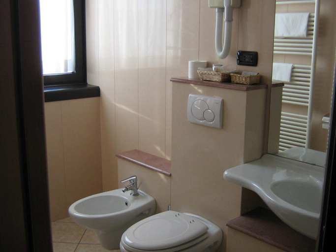 Bathroom 3
