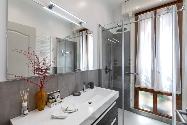 Bathroom 3, San Zaccaria Apartment, Venezia
