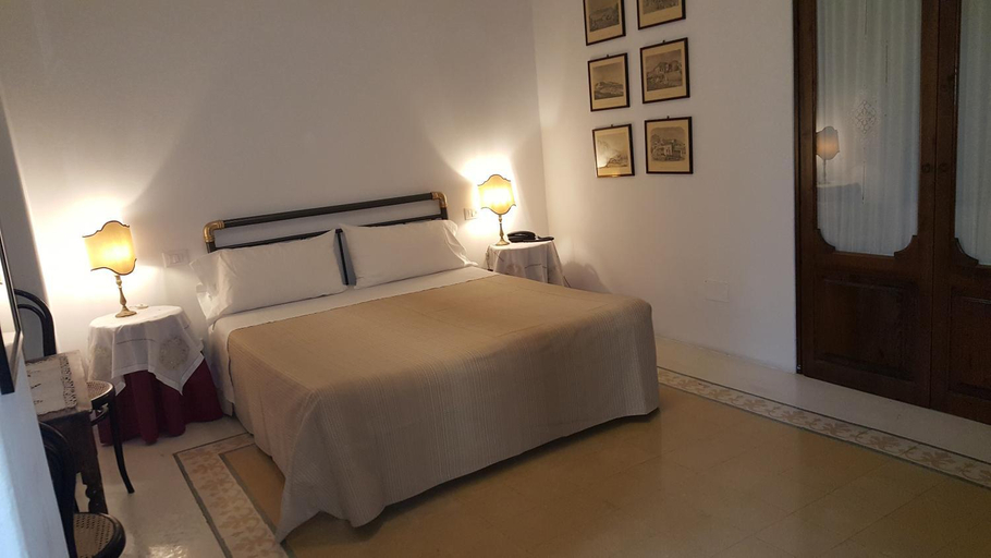 Bedroom 4, Hotel Santa Marina Antica Foresteria, Messina
