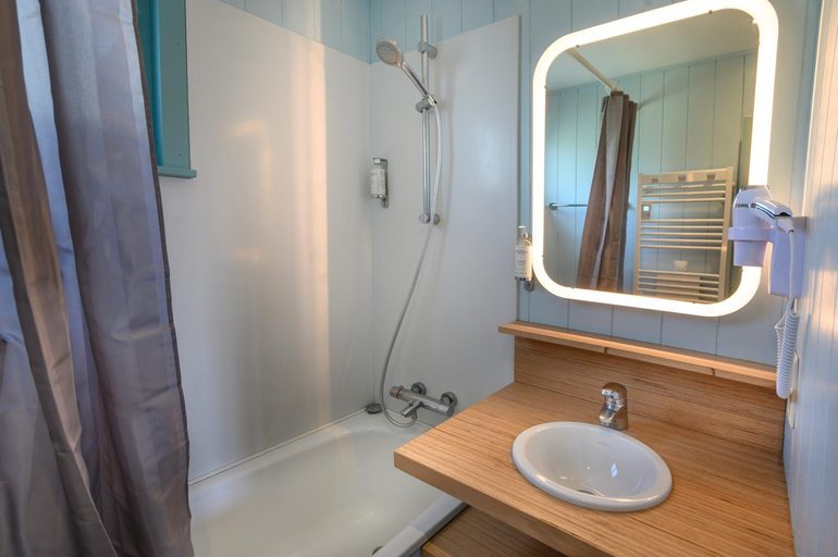 Bathroom, Domaine Du Val, Somme