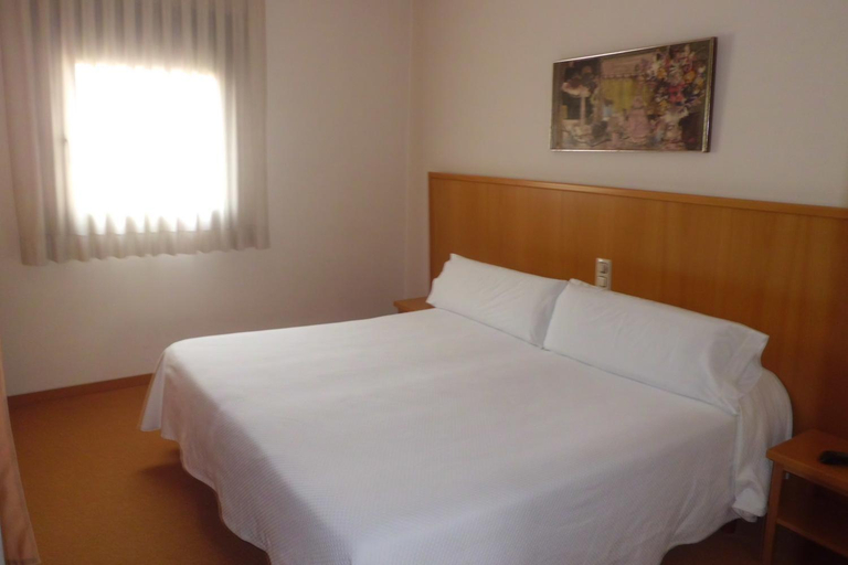 Bedroom 3, Hostal Palouet de Segarra, Lleida