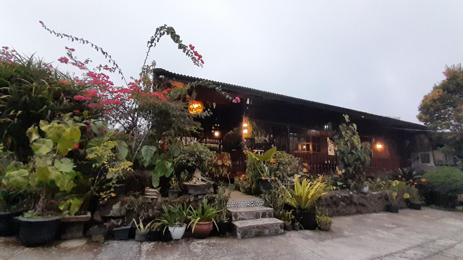 Rumah Kayu Sulawesi Antique, Tabanan