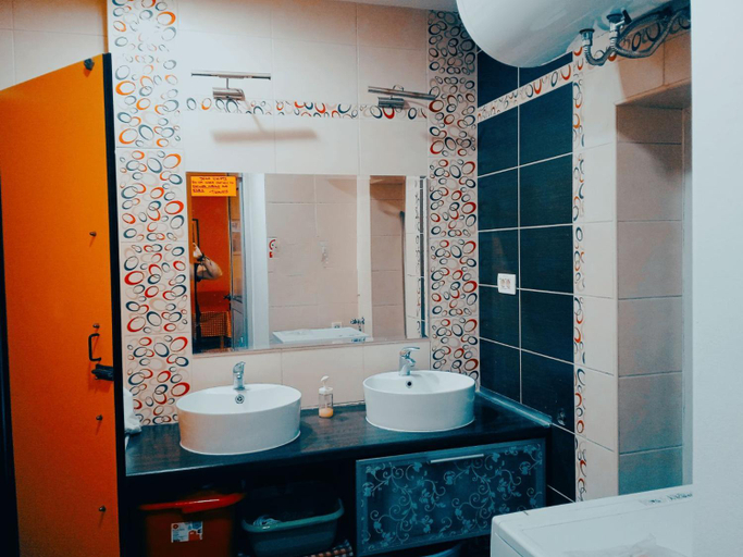 Bathroom 2, Jasmin, Belgrade