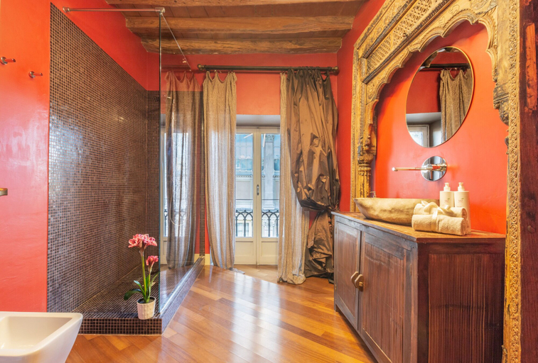 Bathroom 4, A due passi dalla Mole Antonelliana by Wonderful Italy, Torino