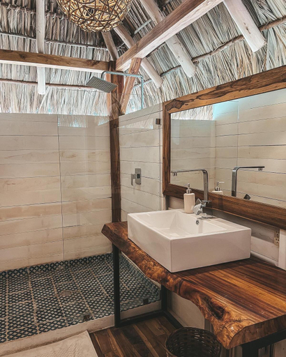 Bathroom, Monoloko Lodge Popoyo, Tola