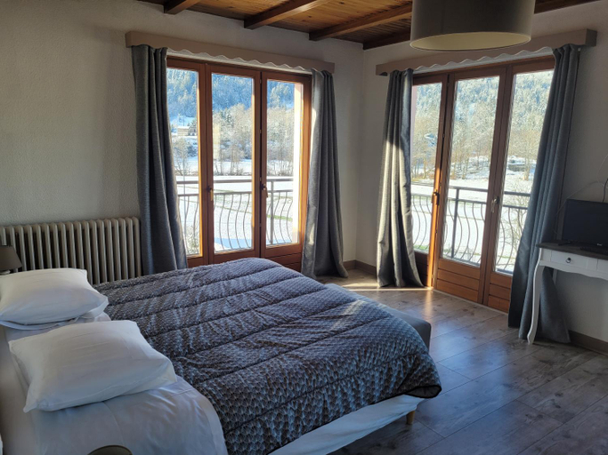 Bedroom 2, Les Jolis Coeurs, Vosges