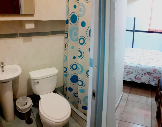 Bathroom 5, hostal kuntur cusco, Cusco