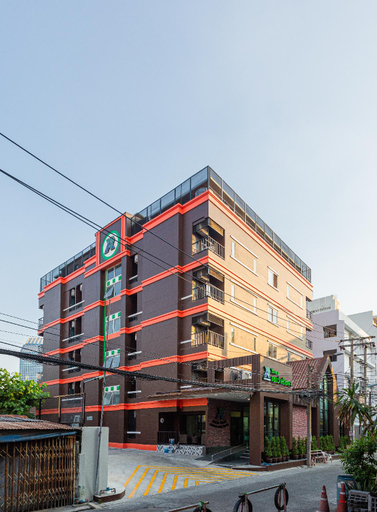 S7ven Ratchada Hotel, Din Dang