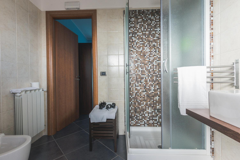 Bathroom 2, B&B Terrazza dell'Etna, Catania