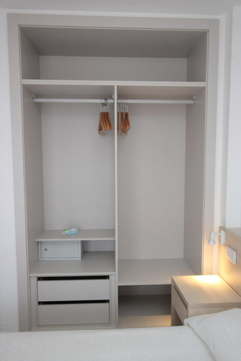 Bedroom 3, Vistamar Apartamentos, Alicante