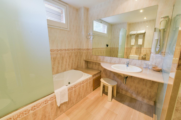 Bathroom 2, Hotel Robert, Barcelona