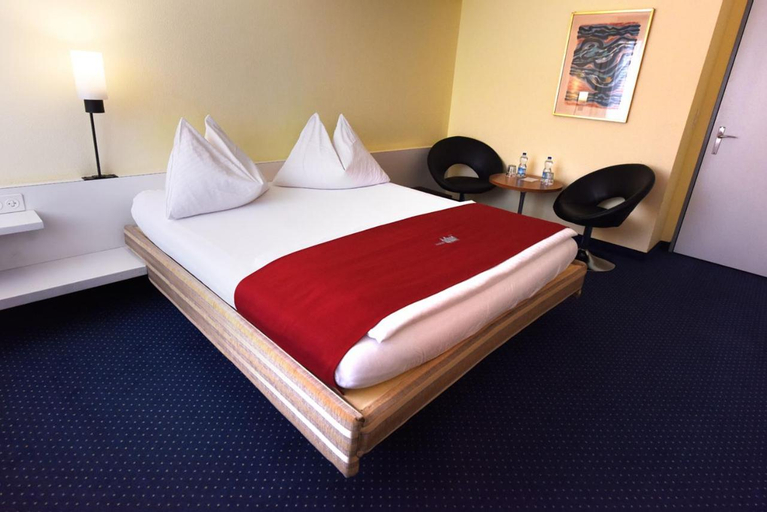 Bedroom 2, Hotel Dufour, Biel