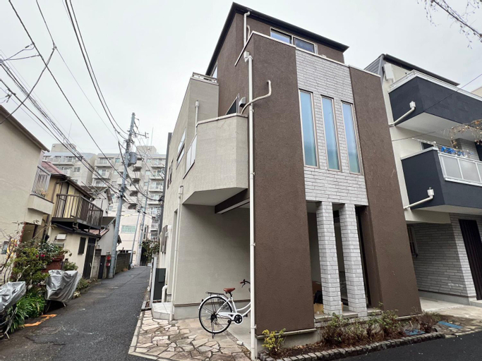 Shinjuku House