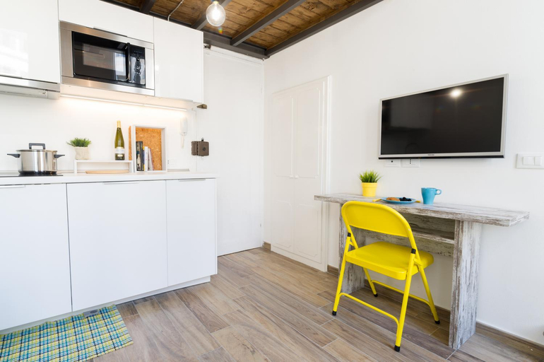 Others 4, Mini-Loft Sanremo City Center AC & WIFI, Imperia