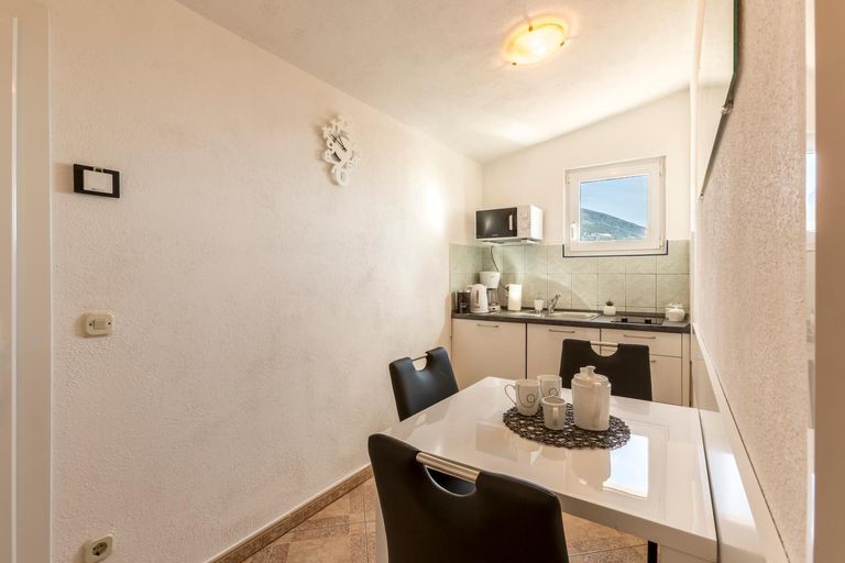 Others 5, Apartments Ivka Bol - Direct Sea View, Bol