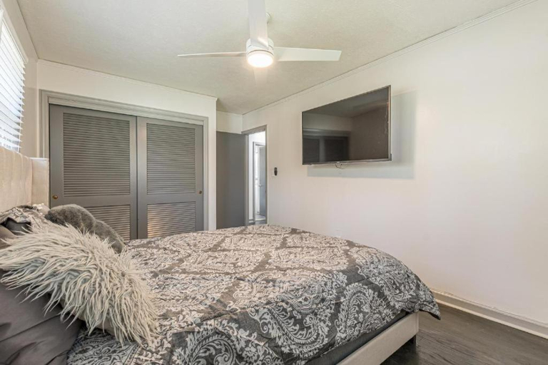 Bedroom 2, The Sweet Creek Luxurious Villas, Fulton