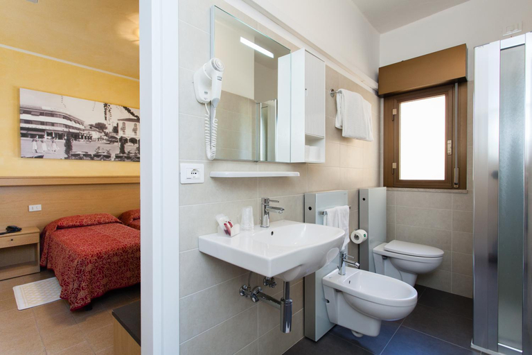 Bathroom 4, Al Mare, Venezia