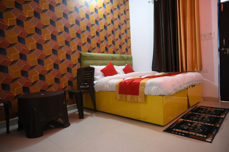 Bedroom 3, All In One Guest House, Bareilly