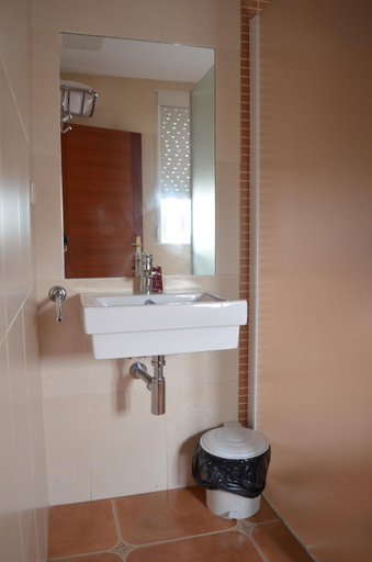 Bathroom 2, Casa Alonso, A Coruña