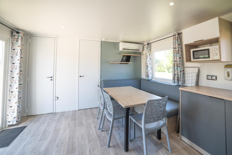 Dining Room 12