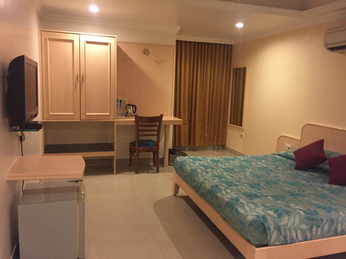 Others 2, Hotel Sarthak, Bhopal