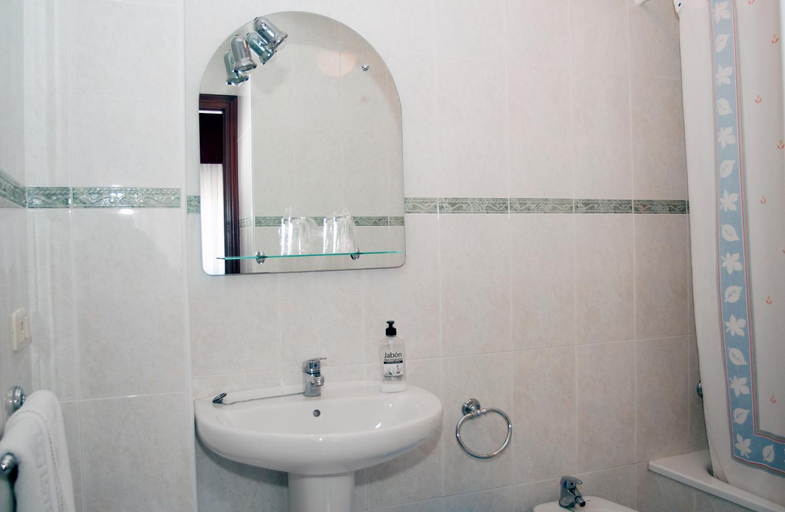 Bathroom 3, Hotel Ria Toxa, Pontevedra