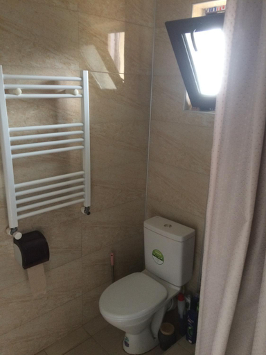 Bathroom 3, Giorgi's Homestay, Tskaltubo