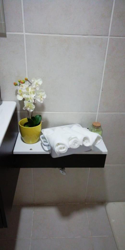 Bathroom 3, Atardecer porteno, Puntarenas