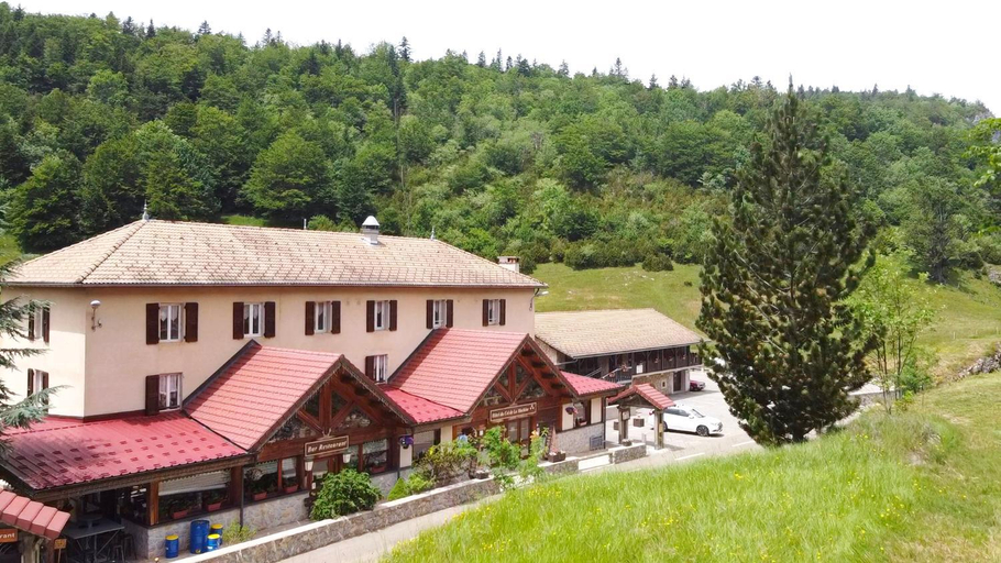 Exterior 2