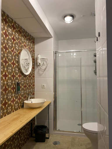 Others 2, Hostel Numero Trece - FREE towels, coffee & tea, remote check-in, Alicante