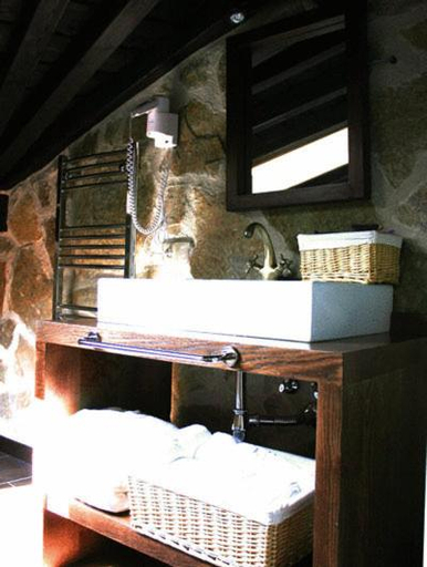 Bathroom 2, Rusticae Hotel Villa de Mogarraz, Salamanca