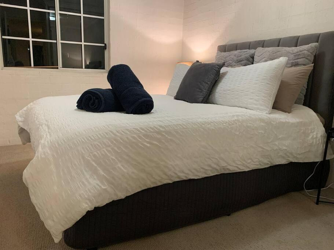 Bedroom 3, Plush 2 bedroom apartment Kingston, Canberra