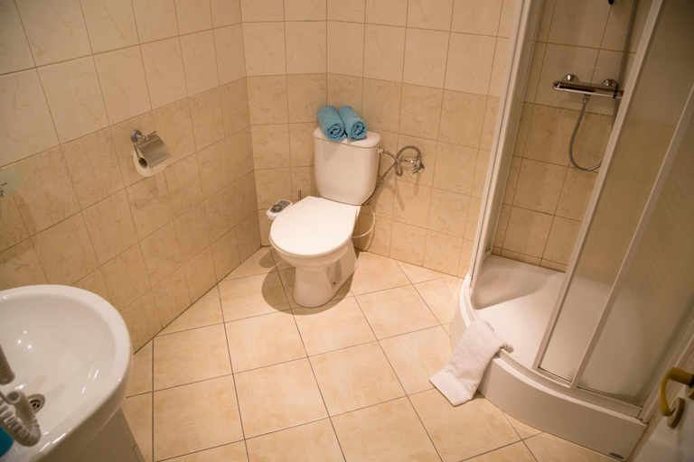 Bathroom 3, Hotel Centrum Harrachov, Semily
