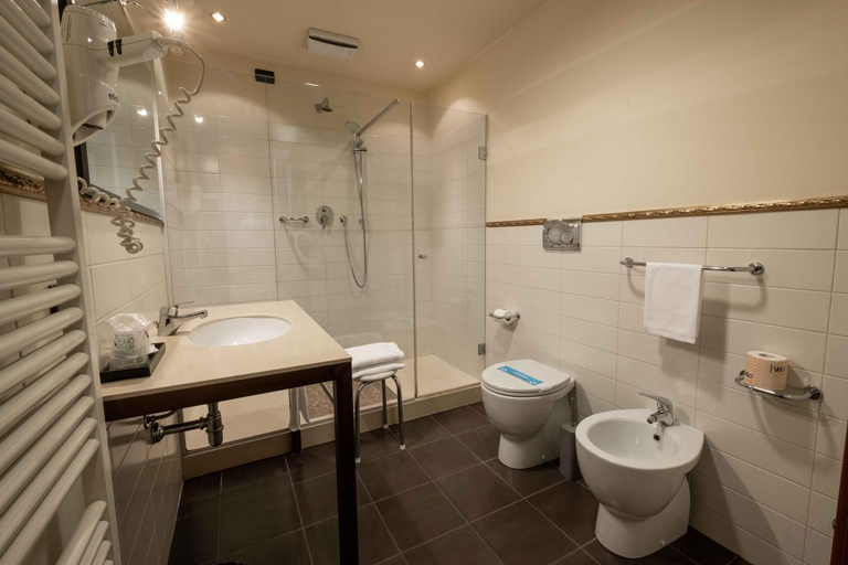 Bathroom 3, La Pieve Hotel, Vicenza